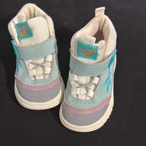 Weebok by Reebok Kids' Sneakers Sz 6